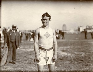 Olimpiadi del 1904 - Archie Hahn, Milwaukee Athletic Club, vincitore dei 100 metri da Unknown